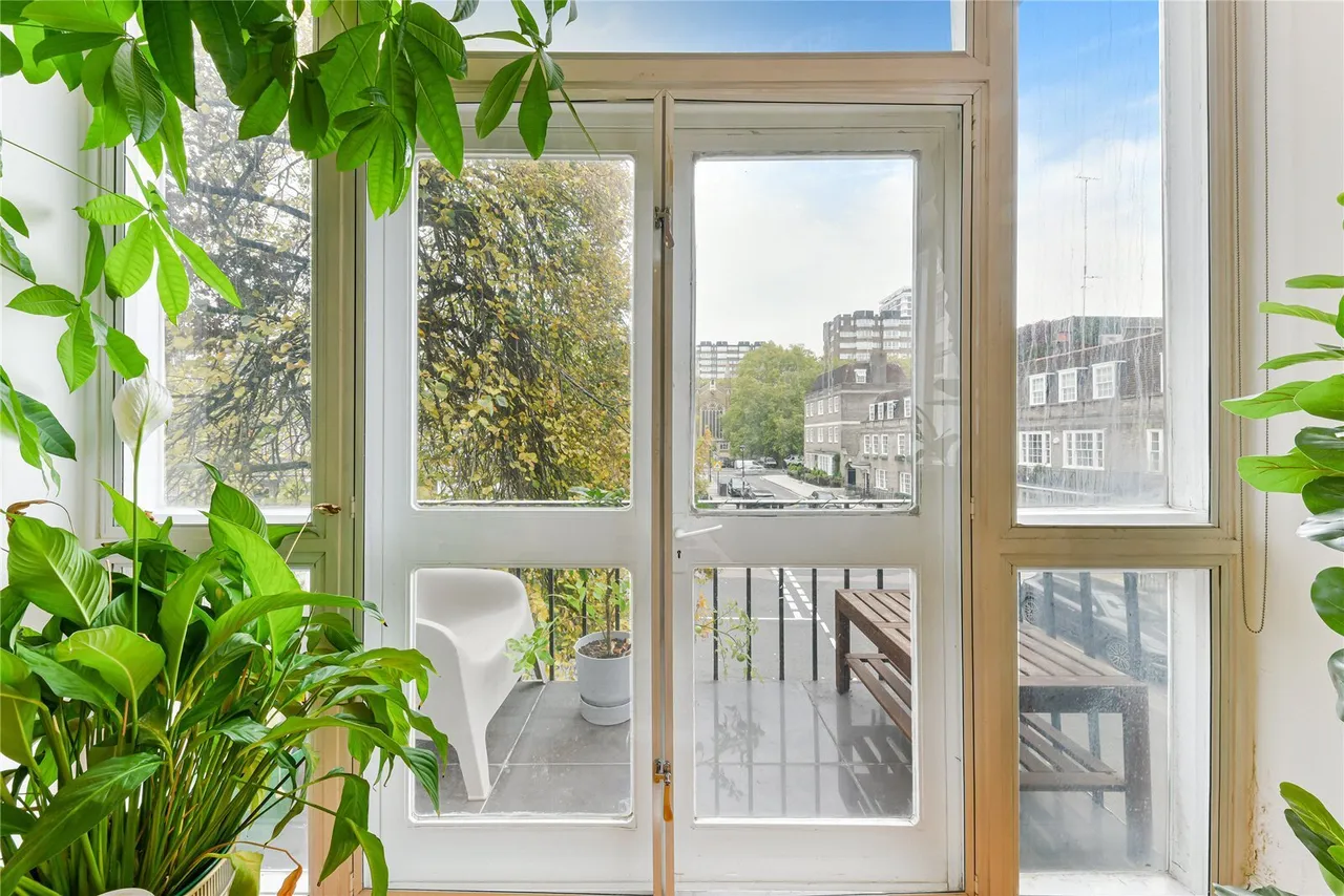 Gloucester Square, London, W2, photo 9