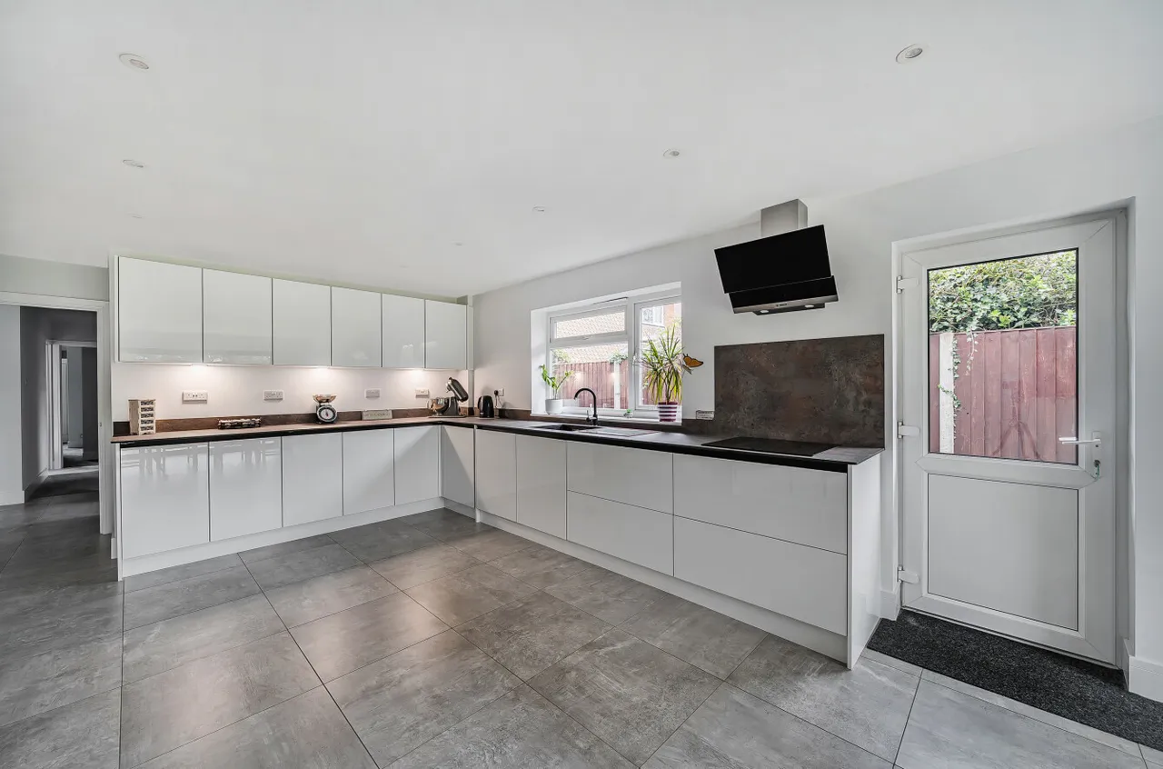 Westfield Road, Woking, GU22, photo 3