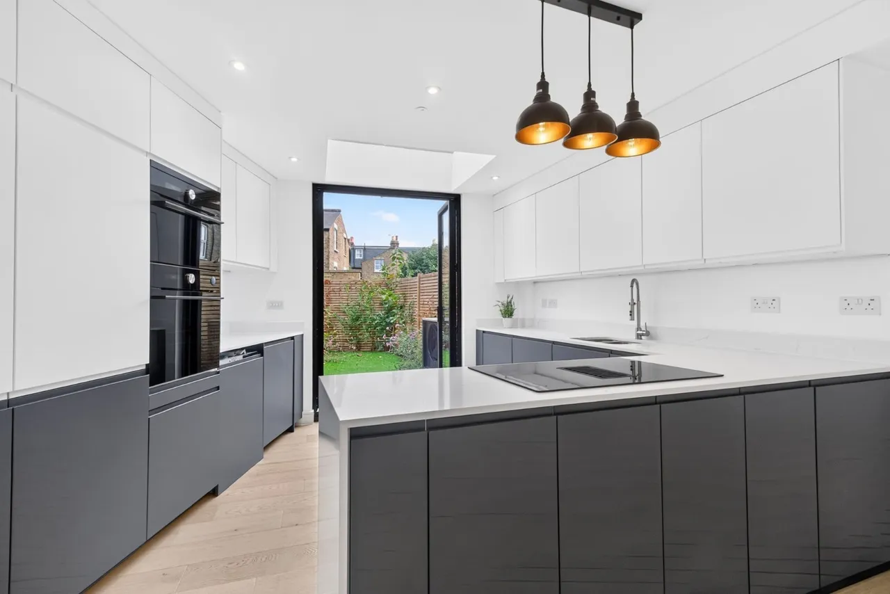 Jephtha Road, London, SW18, photo 6