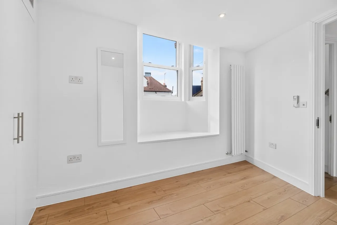 Jephtha Road, London, SW18, photo 7