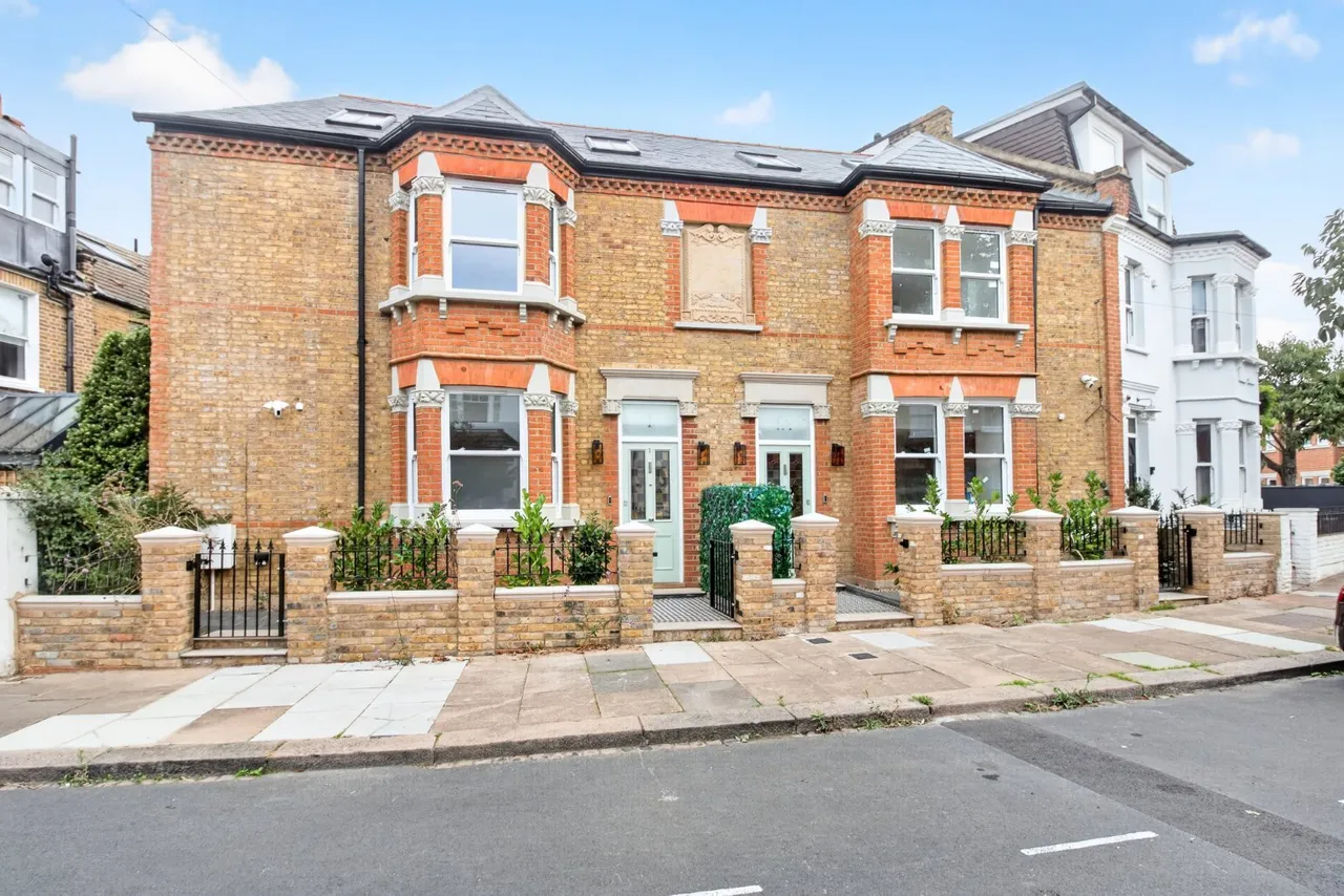 3 bed house for sale, Jephtha Road, London, SW18