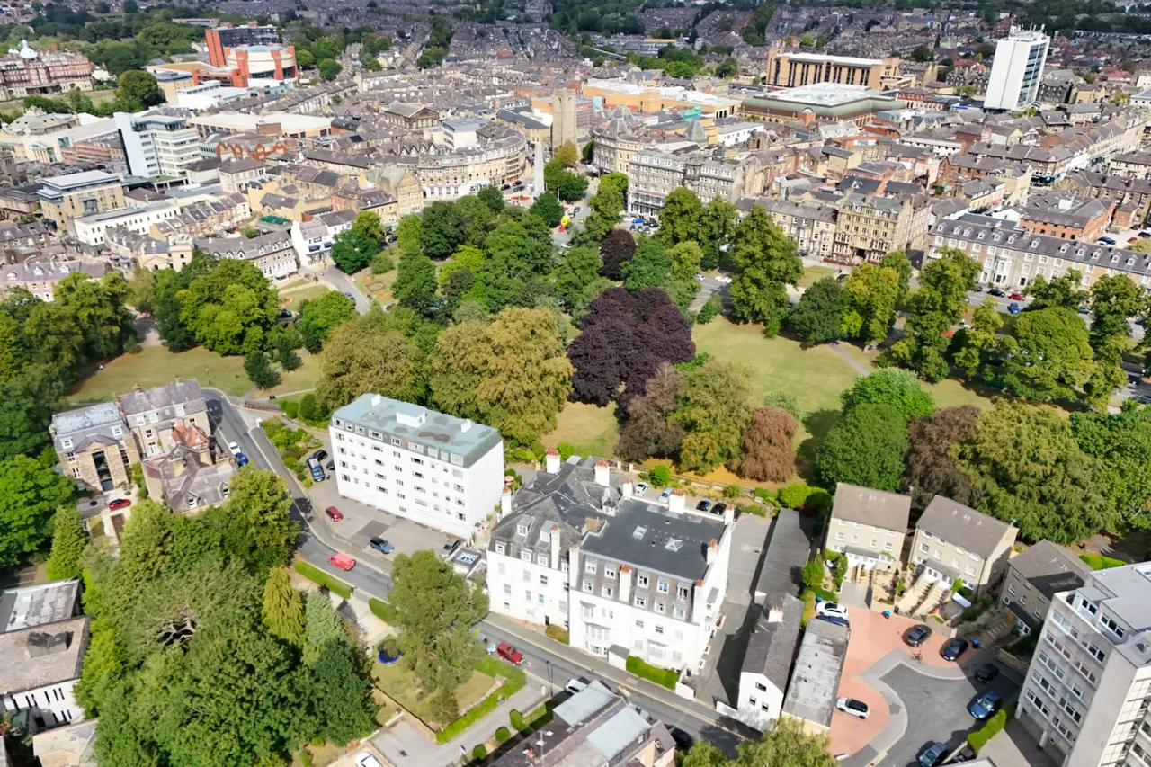 Victoria Road, Harrogate, HG2, photo 14
