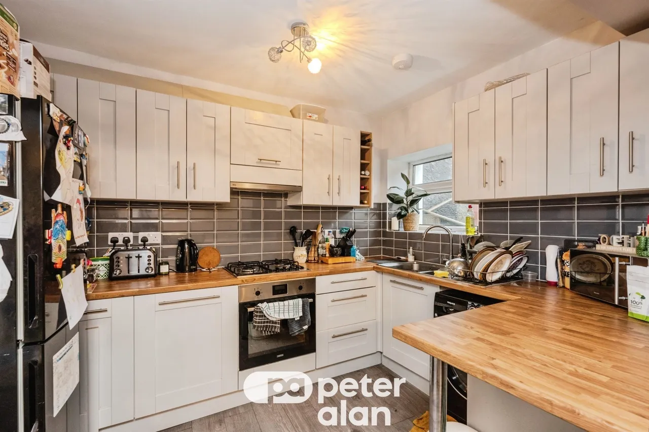 Treharne Road, Maesteg, CF34, photo 5