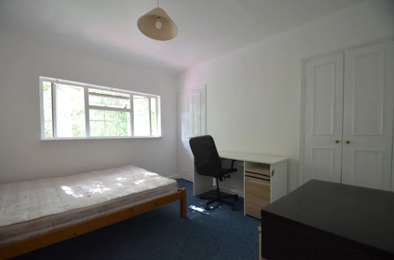 Spring Rise, Egham, photo 7