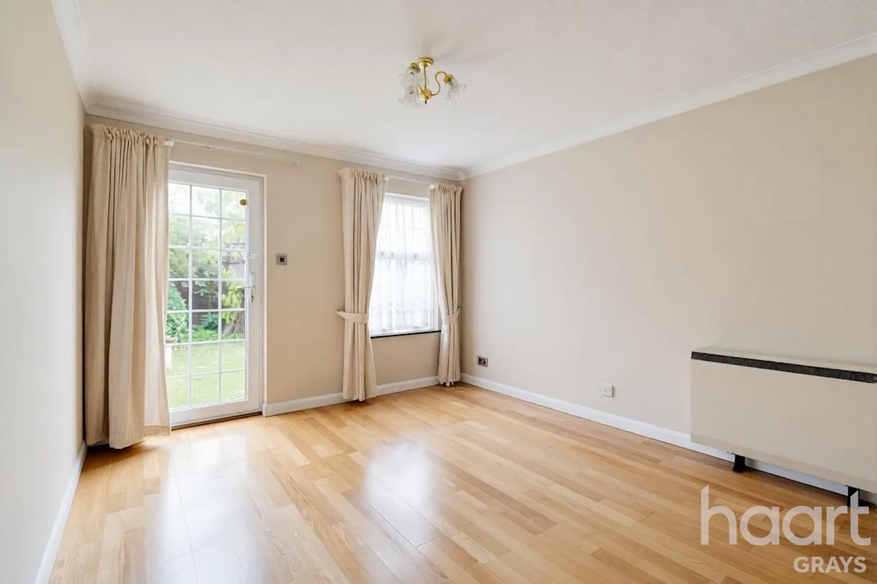 Water Lane, Purfleet, RM19, photo 3