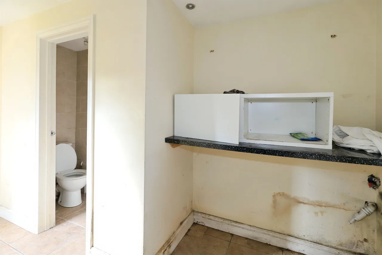 Princess Anne Road, Bilston, WV14, photo 15