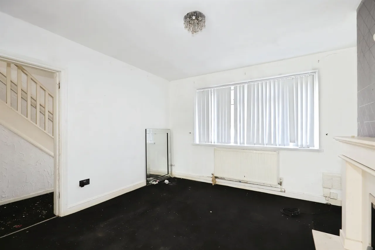 Princess Anne Road, Bilston, WV14, photo 4