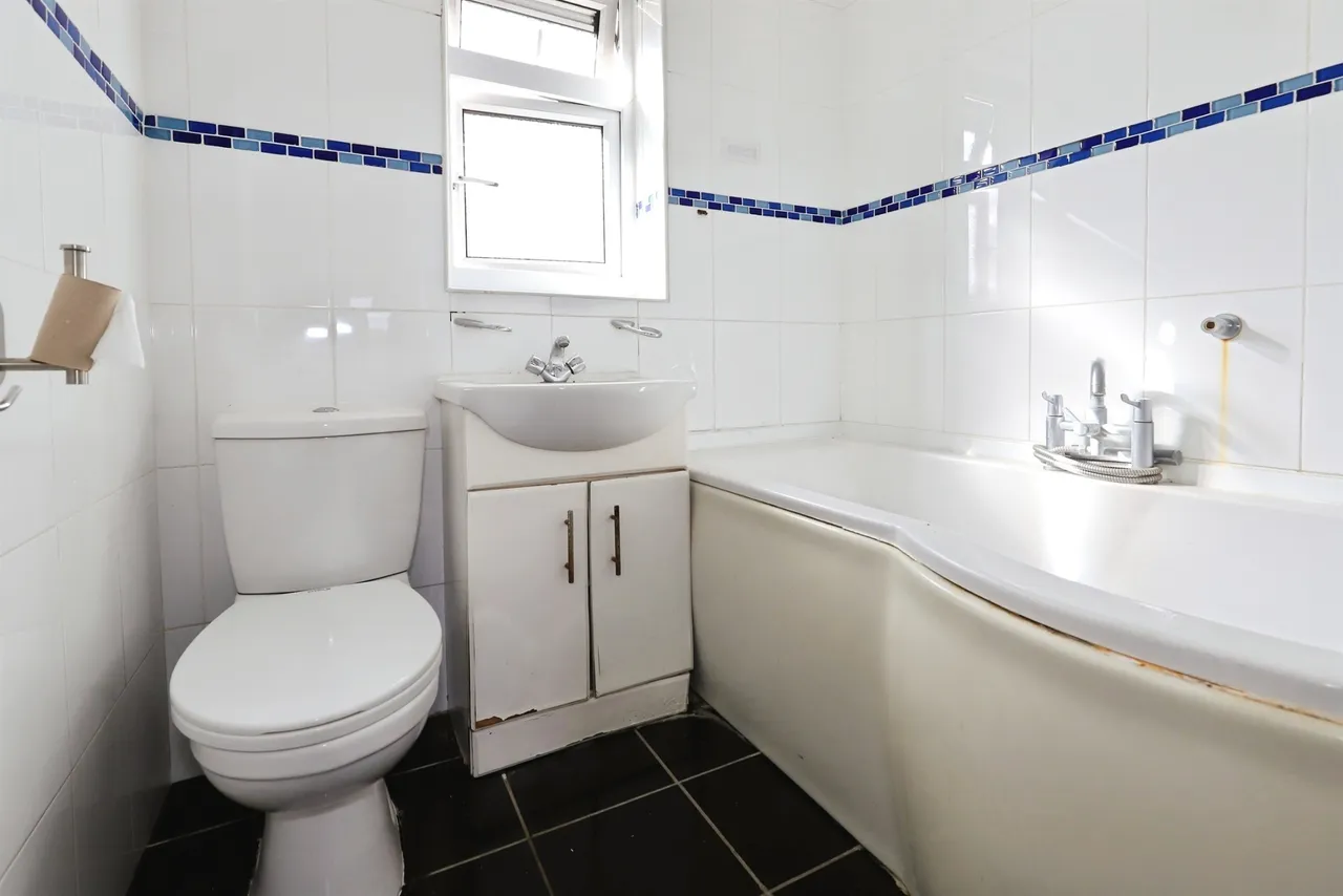 Princess Anne Road, Bilston, WV14, photo 13