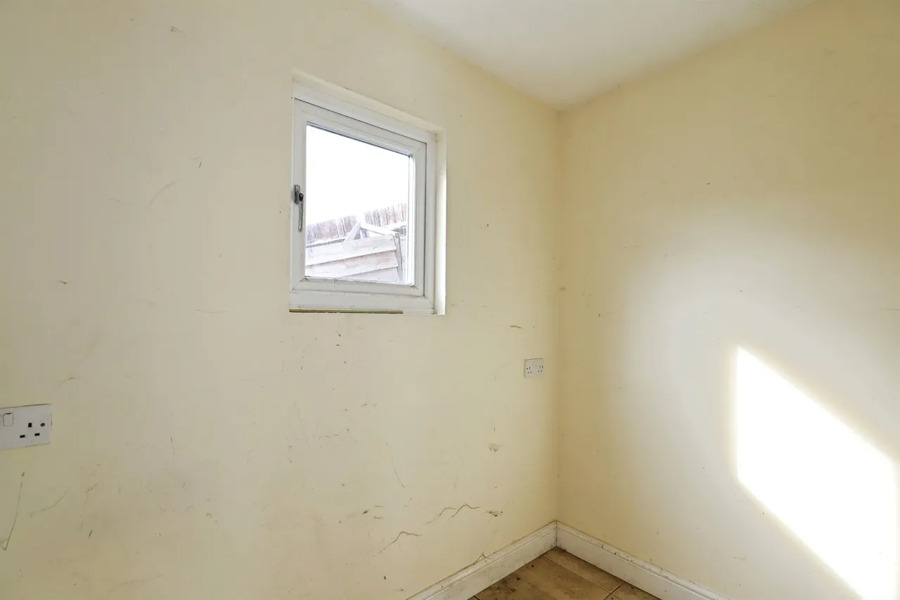 Princess Anne Road, Bilston, WV14, photo 16