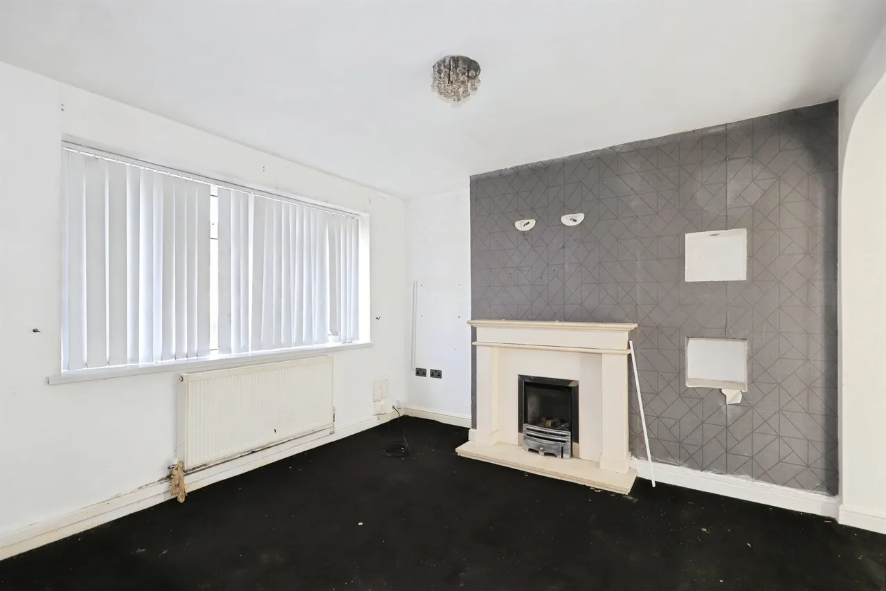 Princess Anne Road, Bilston, WV14, photo 2