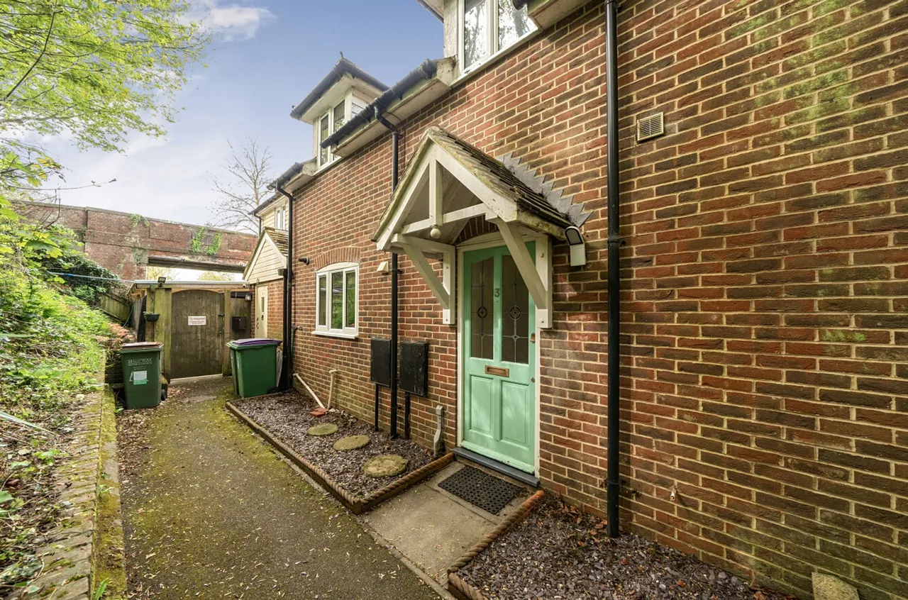 Station Road, Lyminge, CT18, photo 5