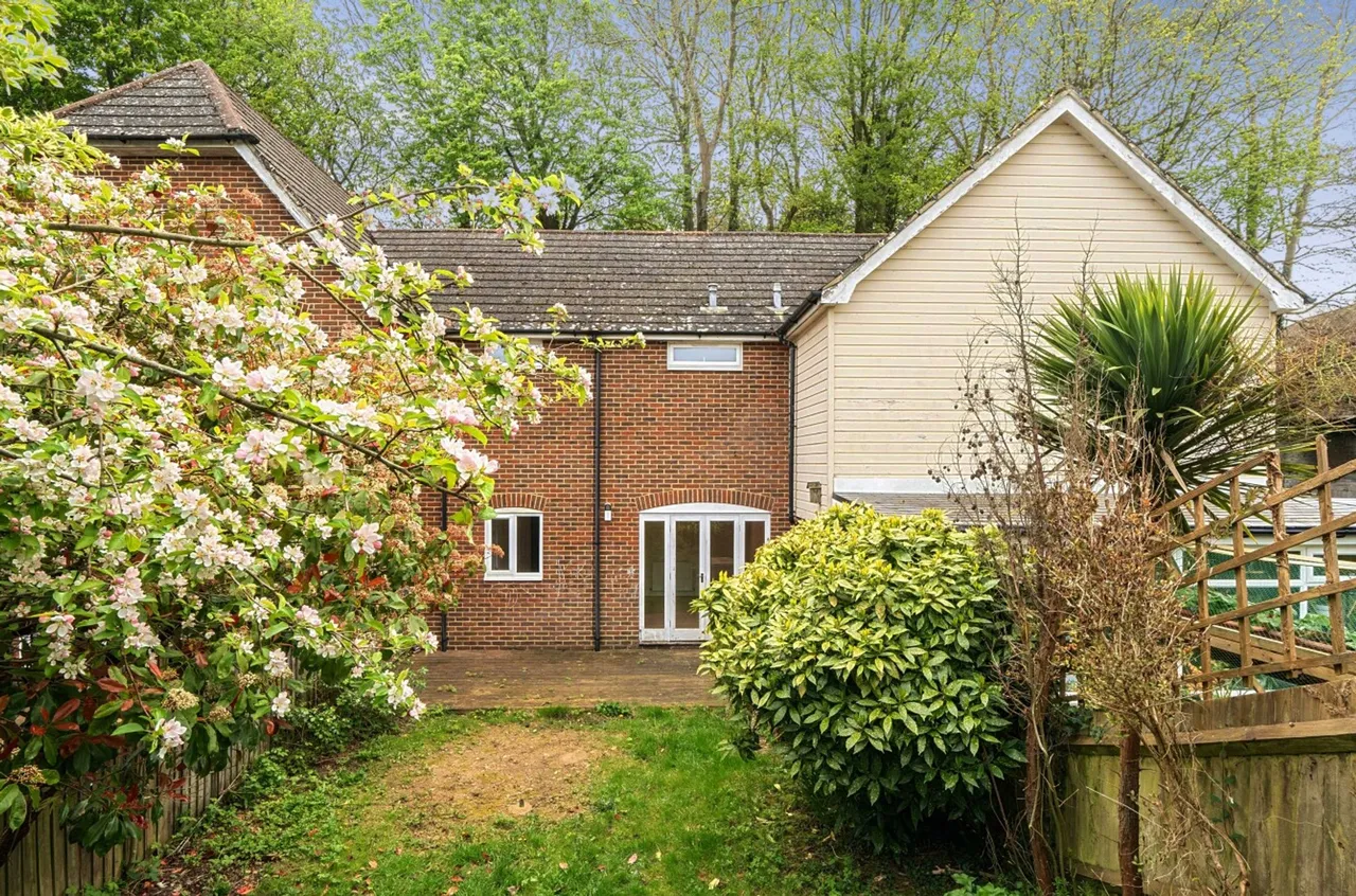 2 bed house for sale, Station Road, Lyminge, CT18