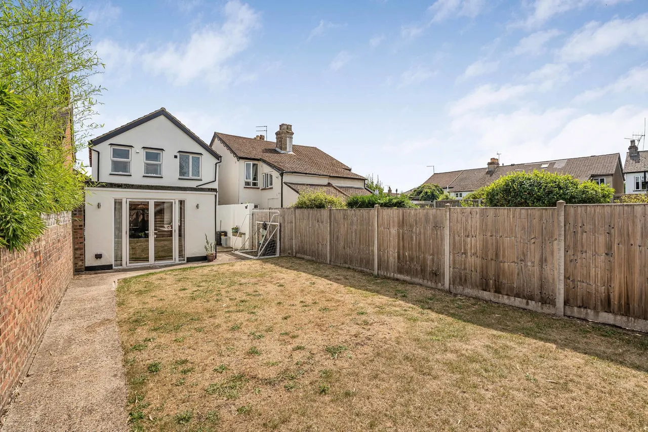Crown Street, Egham, TW20, photo 18