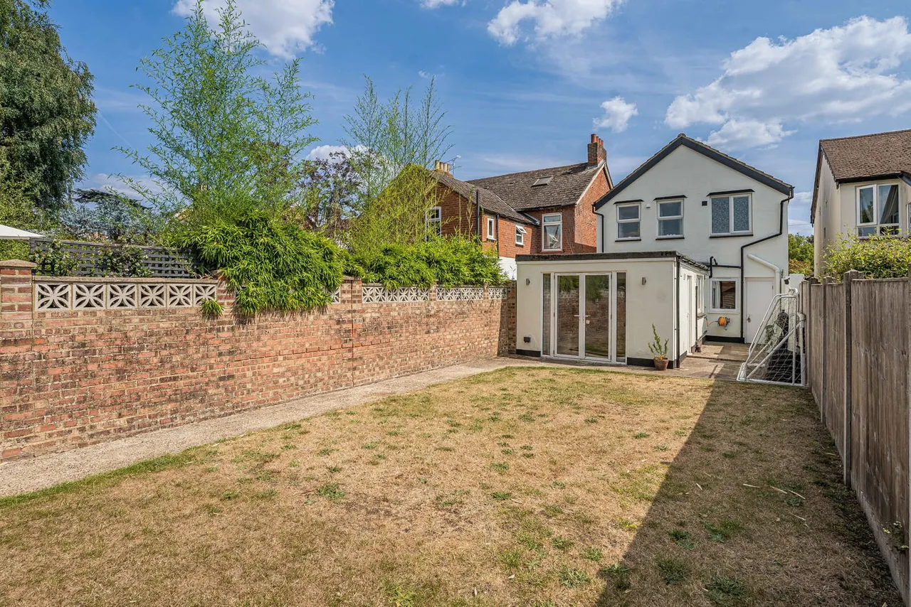 3 bed house for sale, Crown Street, Egham, TW20
