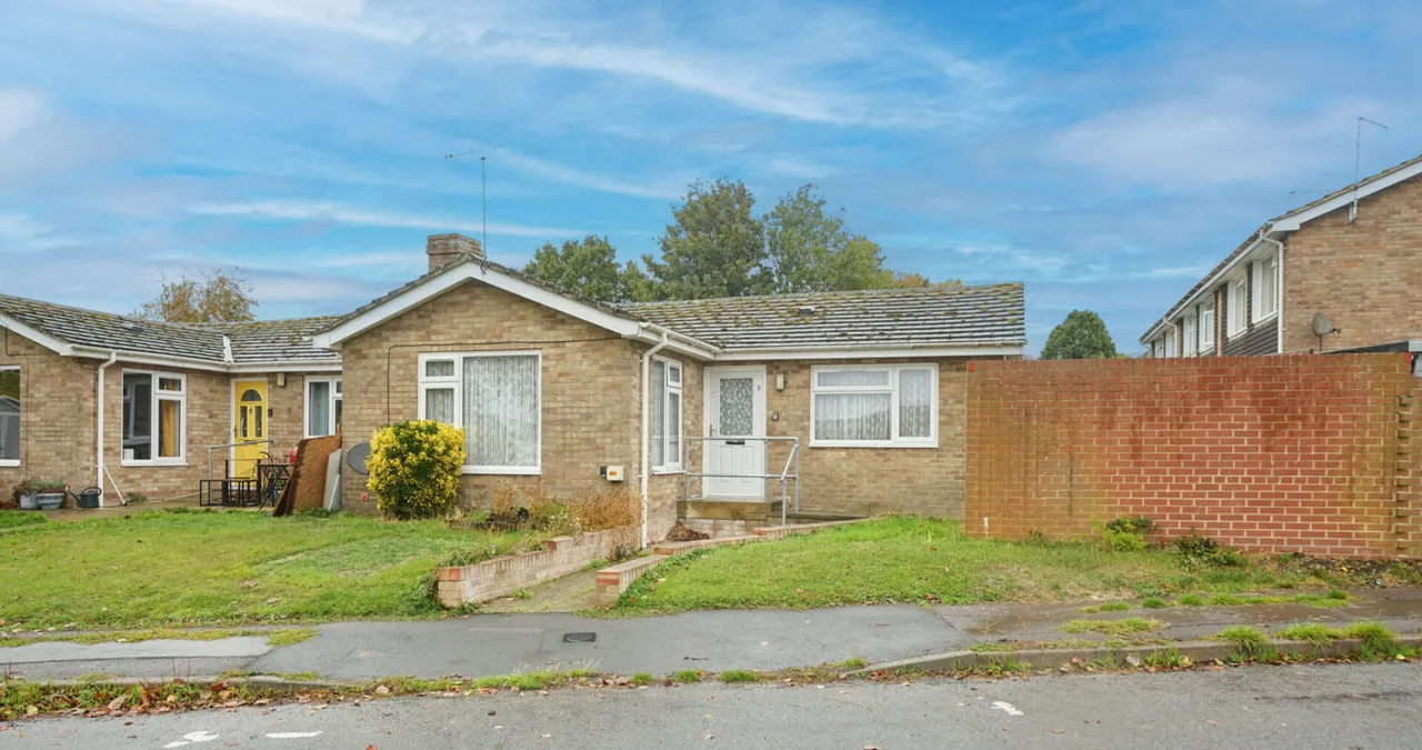 2 bed house for sale, Patrick's Orchard, Uffington, SN7
