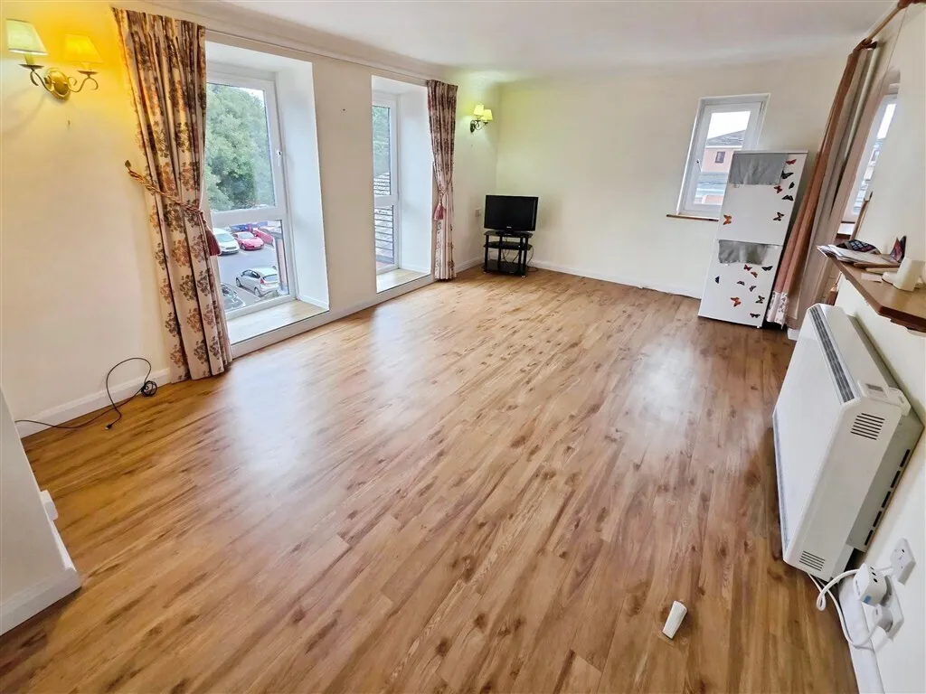 Station Road, New Milton, BH25, photo 3