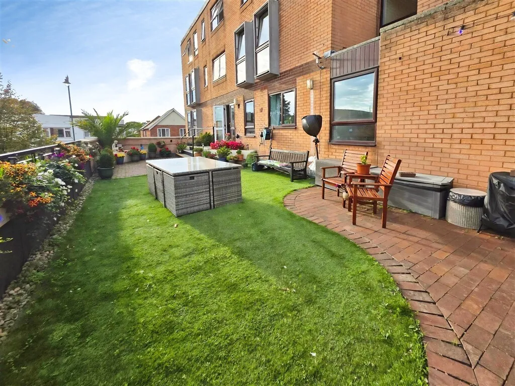 Station Road, New Milton, BH25, photo 6