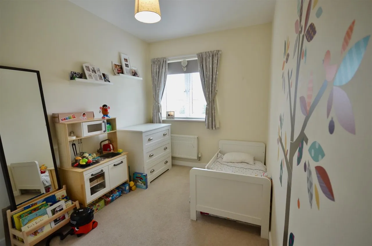 Dodd Road, Watford, photo 8