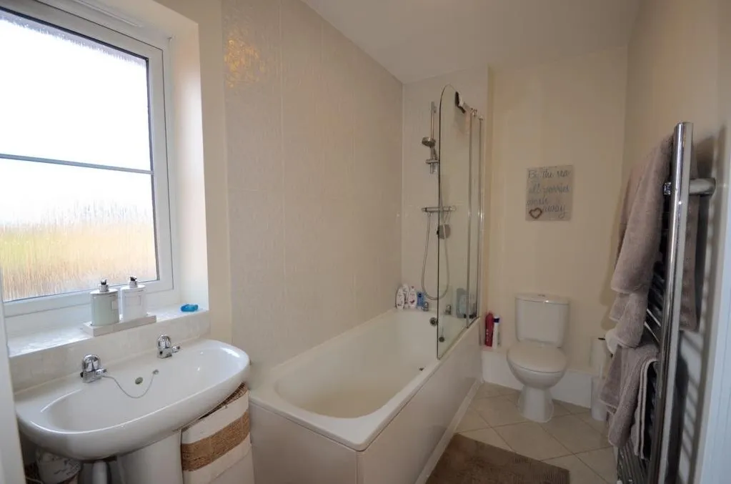 Dodd Road, Watford, photo 5