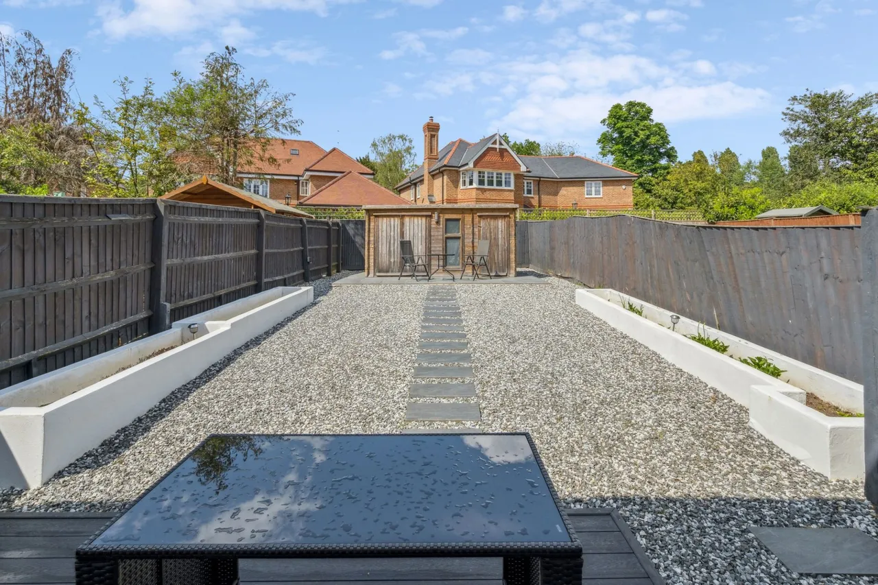 Cranwells Lane, Farnham Common, SL2, photo 13