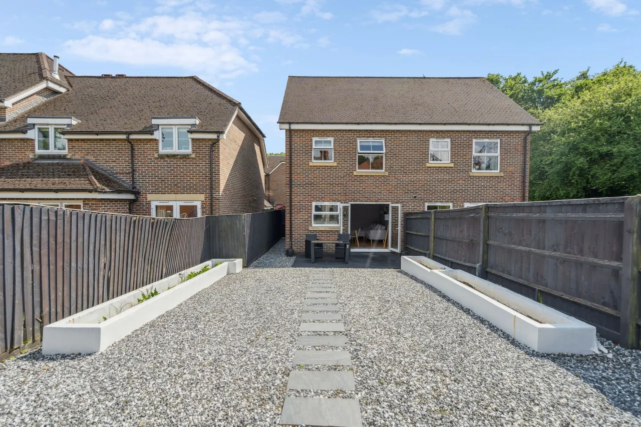 Cranwells Lane, Farnham Common, SL2, photo 16