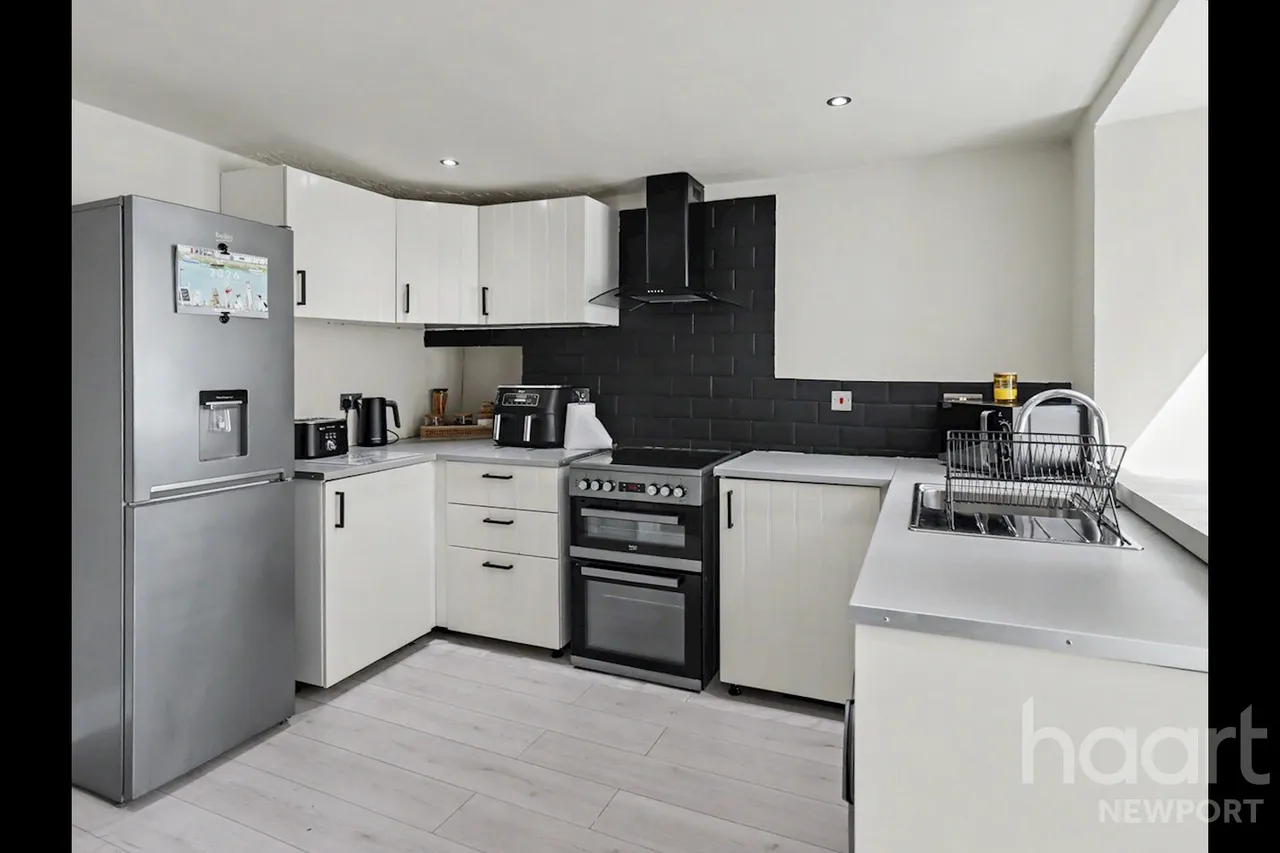 Gwyddon Road, Newport, NP11, photo 5