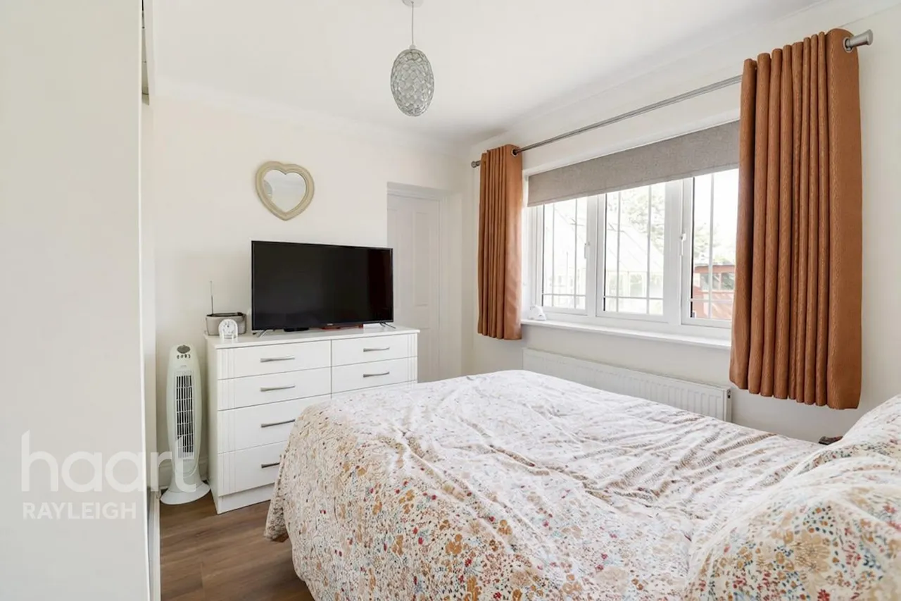 Kingsway, Hullbridge, SS5, photo 8