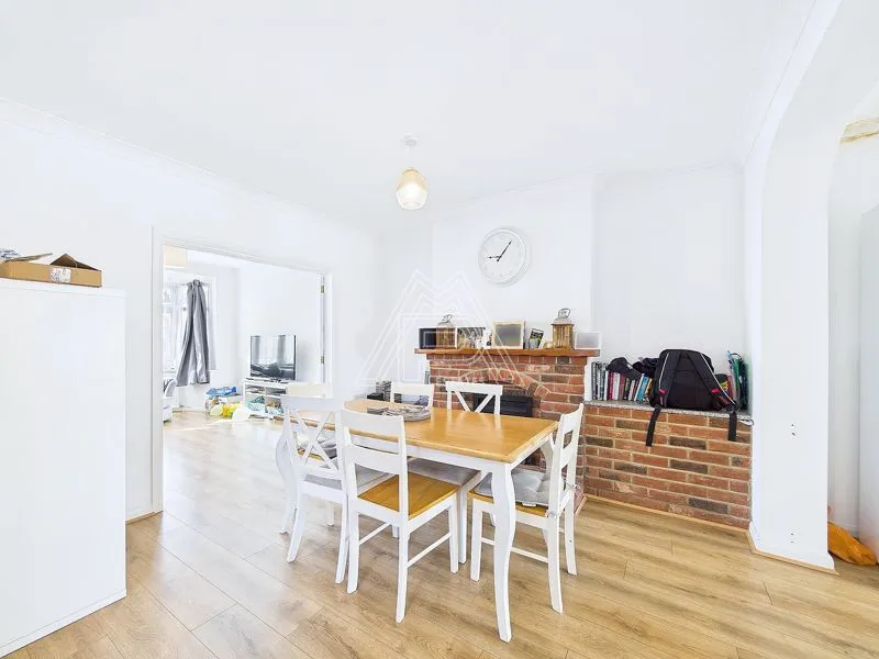 Lowlands Road, Aveley, RM15, photo 5
