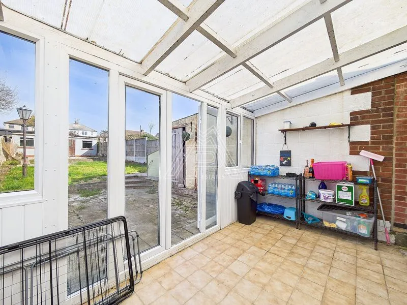 Lowlands Road, Aveley, RM15, photo 10