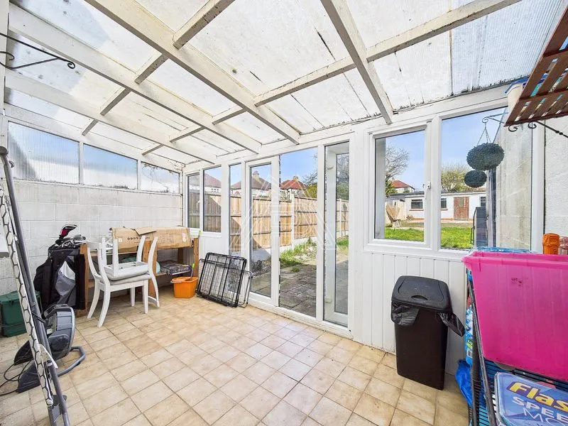 Lowlands Road, Aveley, RM15, photo 9