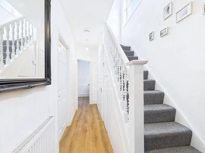 Lowlands Road, Aveley, RM15, photo 16