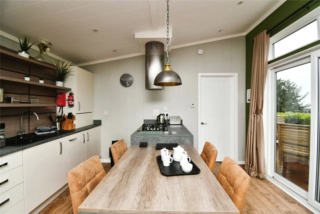 Fishguard Bay Resort, SA65, photo 3