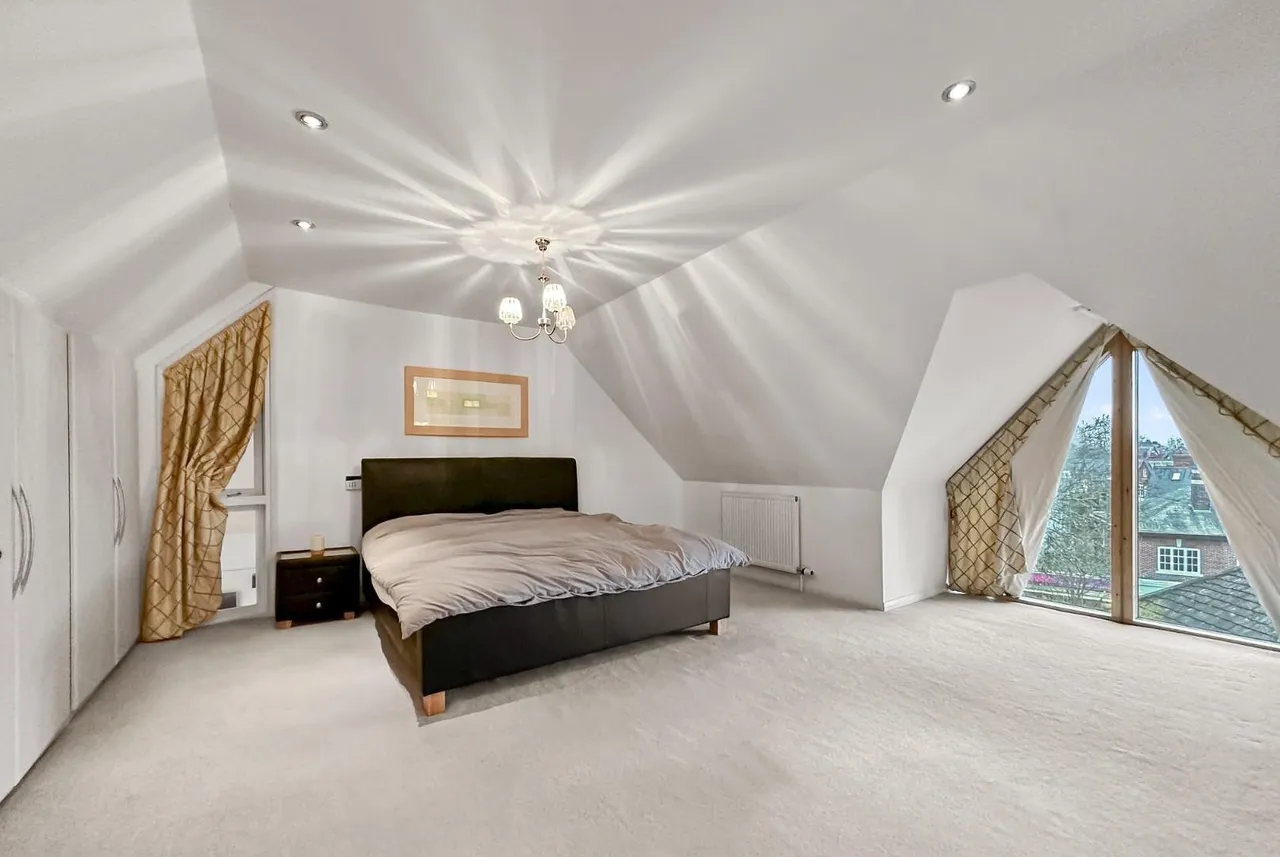 Heath Road, Hale, Cheshire WA14 2XQ, photo 23