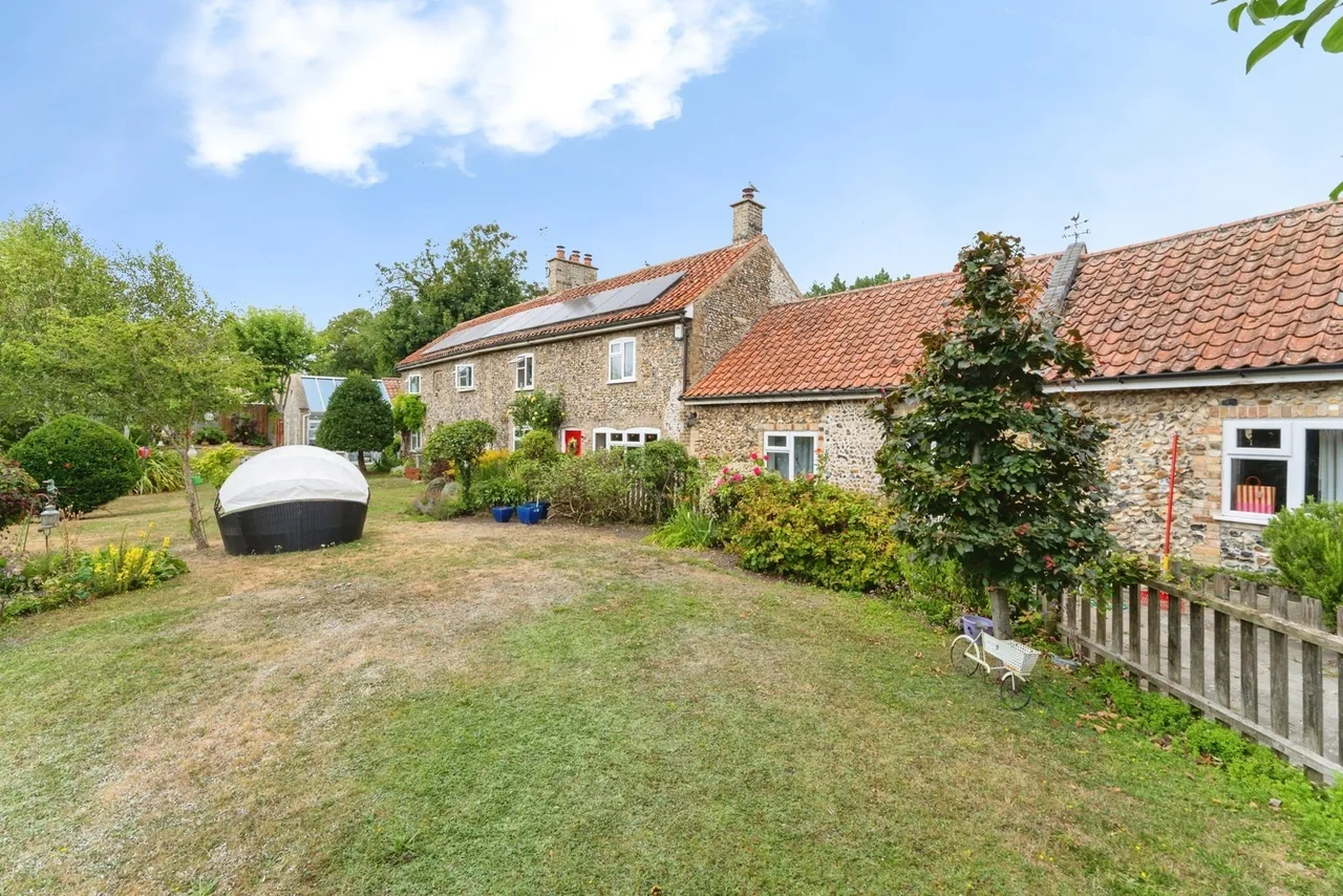 4 bed house for sale — Worlington Road, Mildenhall, Bury St. Edmunds, Suffolk, IP28