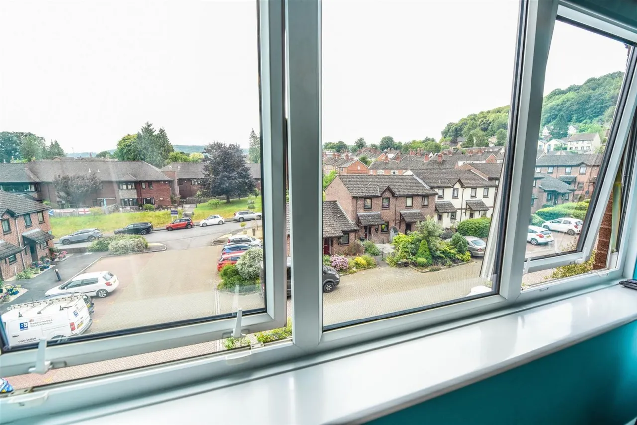 Champions Court, Dursley, GL11, photo 8