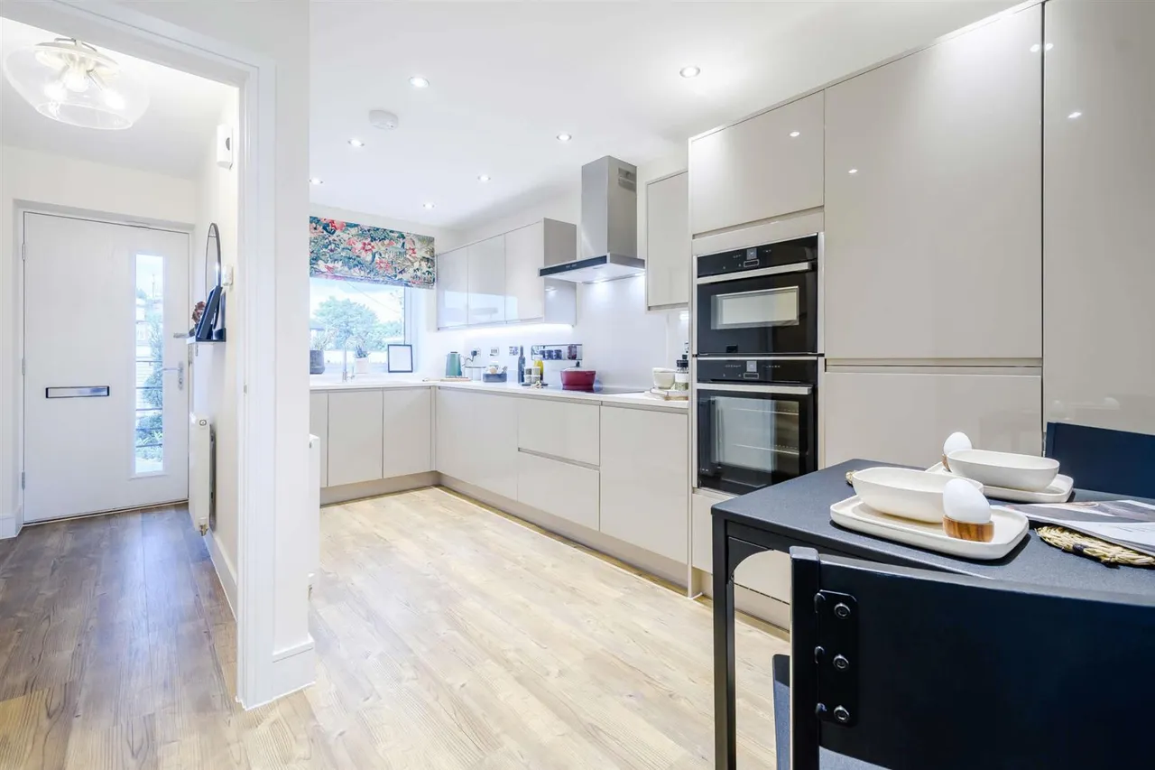 Frome Road, Trowbridge, BA14, photo 5
