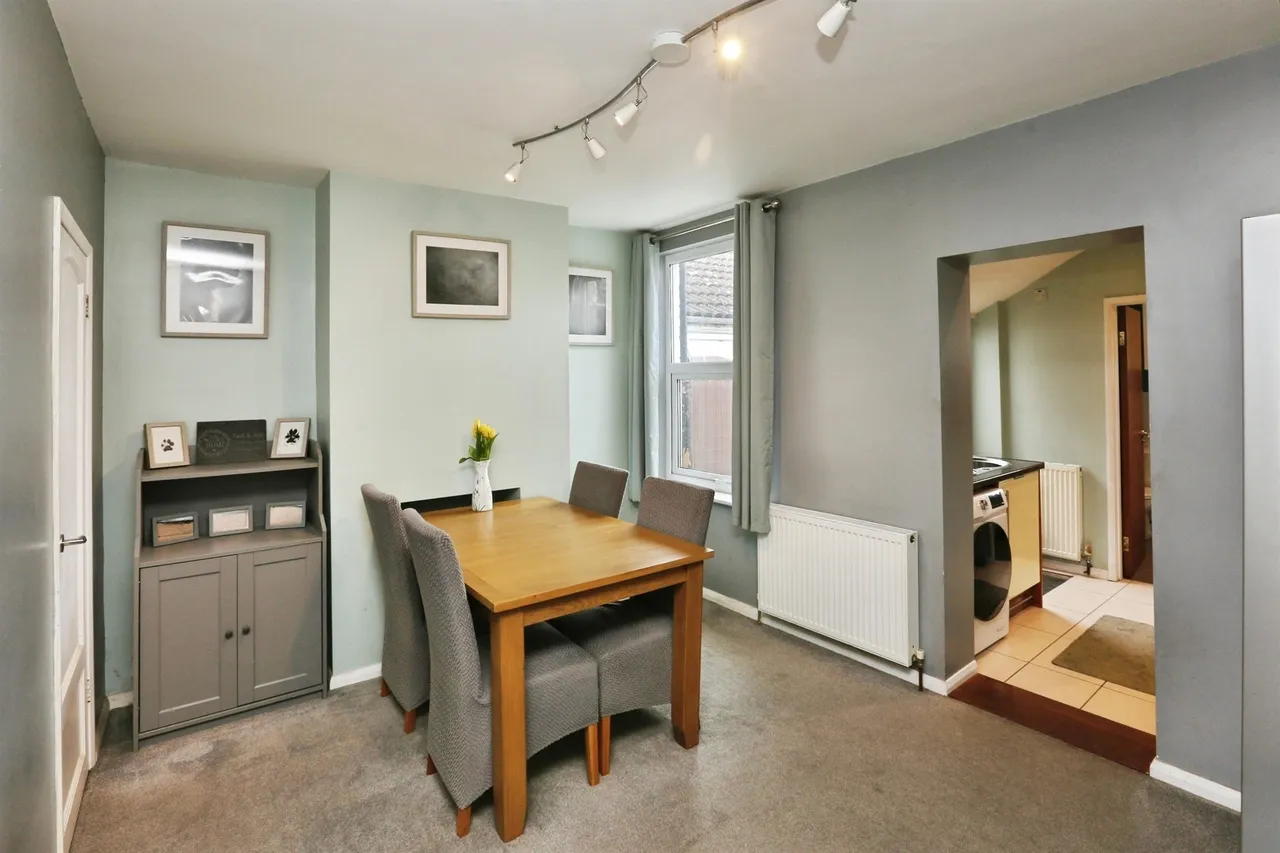 Avery Lane, Gosport, PO12, photo 11