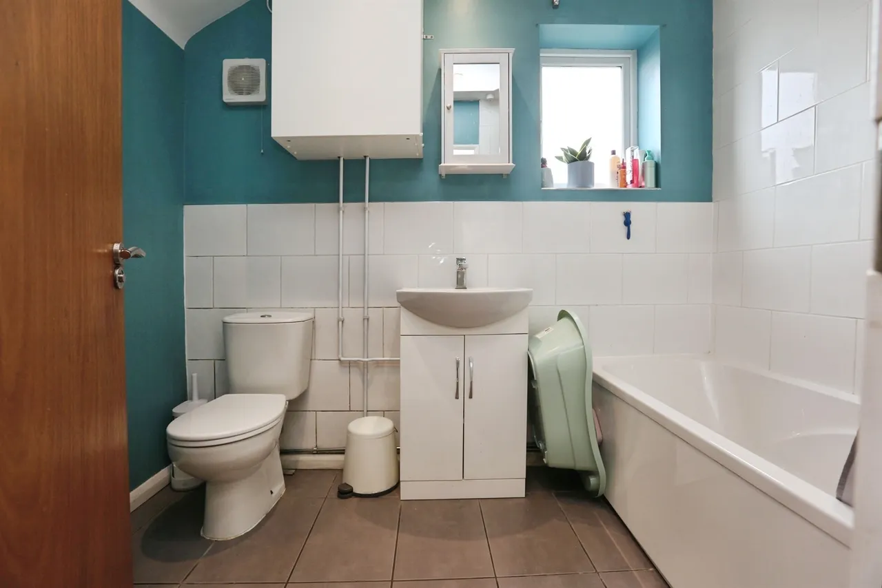 Avery Lane, Gosport, PO12, photo 6