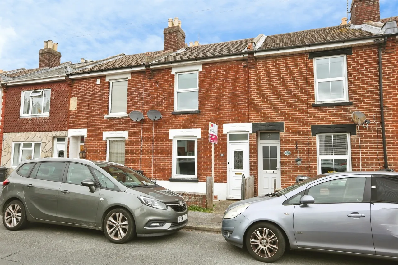 2 bed house for sale, Avery Lane, Gosport, PO12