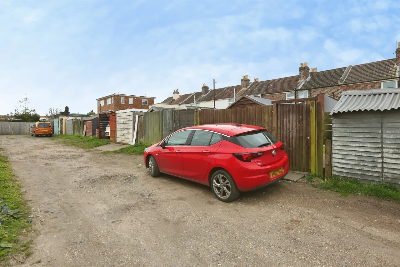 Avery Lane, Gosport, PO12, photo 17