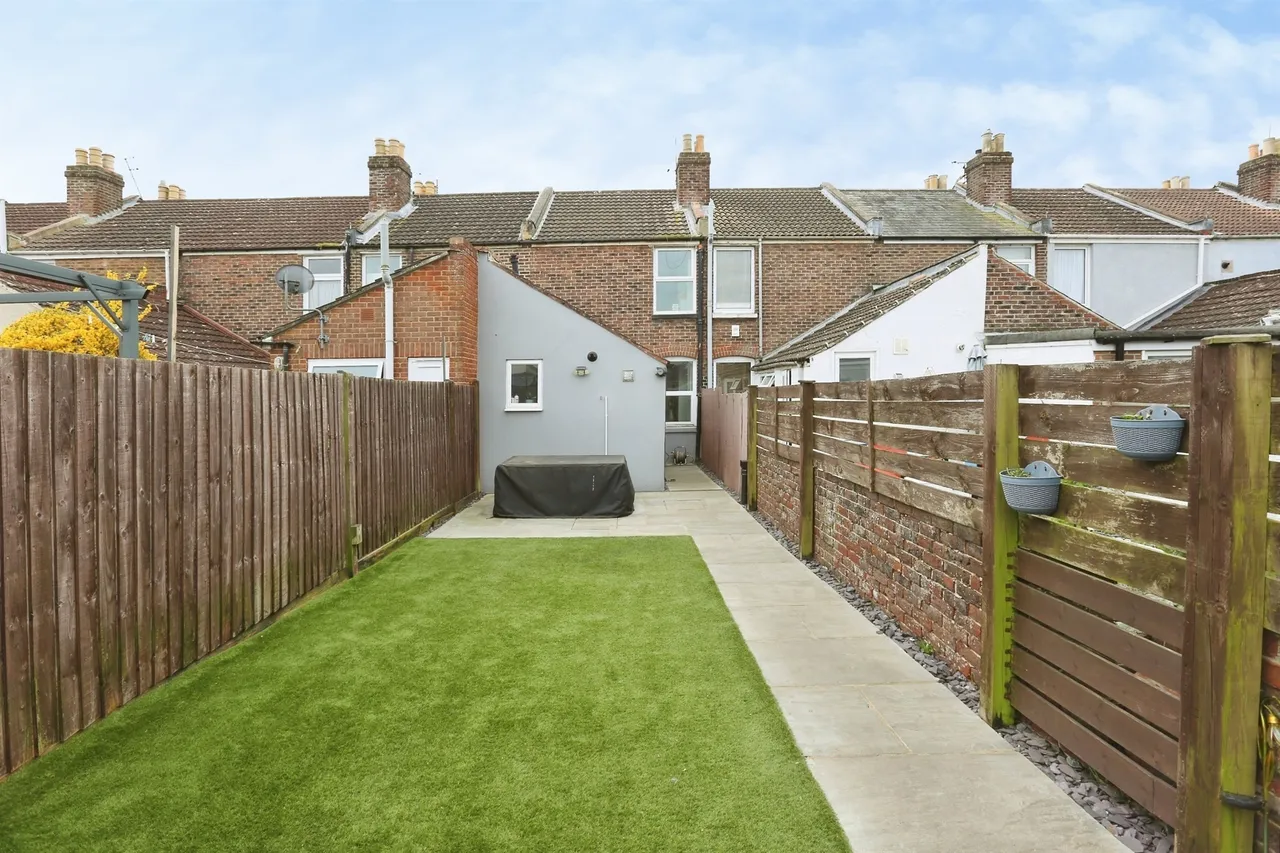Avery Lane, Gosport, PO12, photo 16