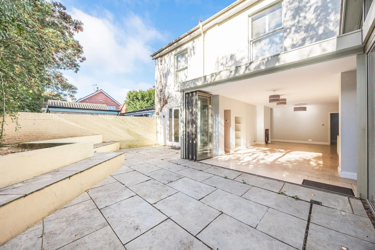 Beautifully Refurbished Early Ninetee, photo 16