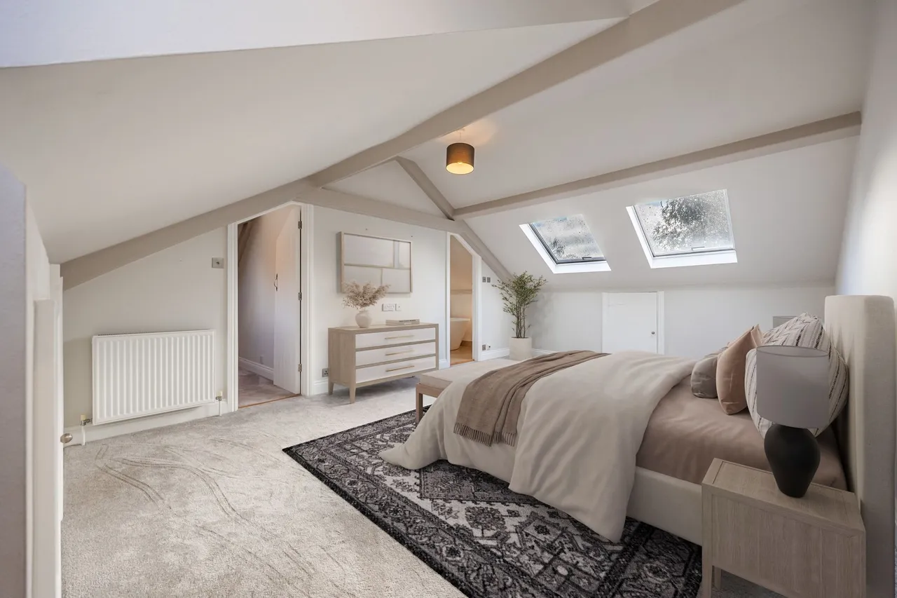 Beautifully Refurbished Early Ninetee, photo 14