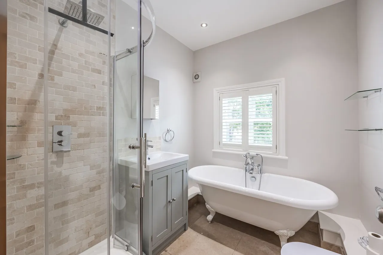 Beautifully Refurbished Early Ninetee, photo 11