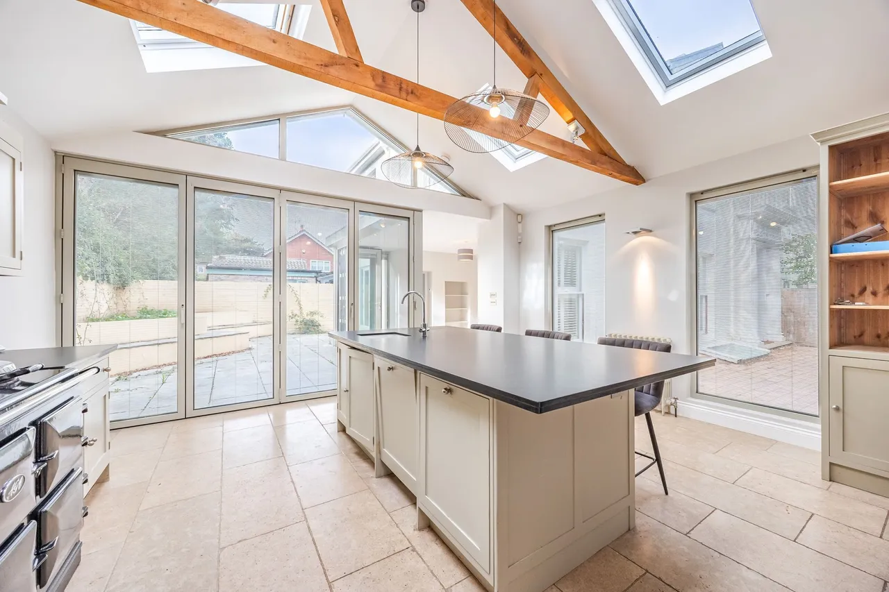 Beautifully Refurbished Early Ninetee, photo 6