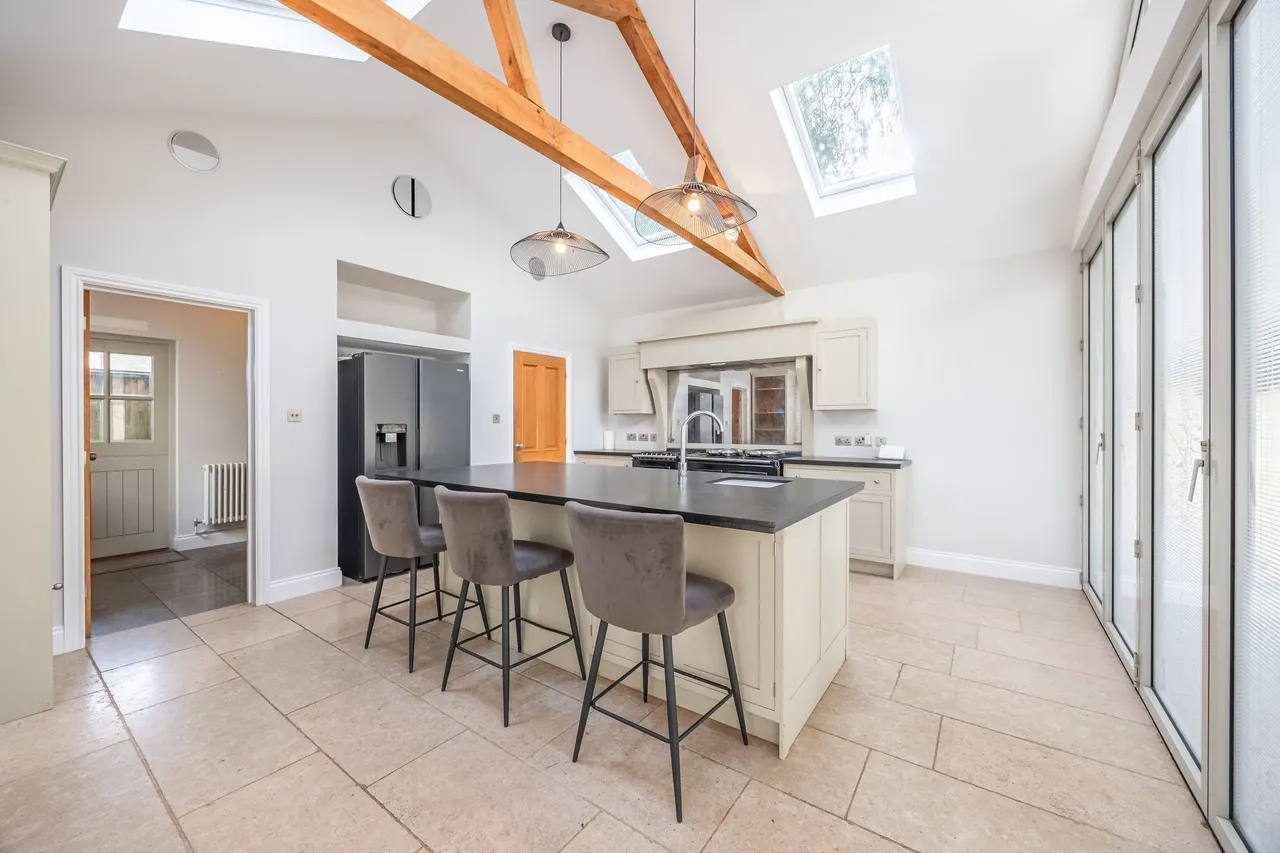 Beautifully Refurbished Early Ninetee, photo 5