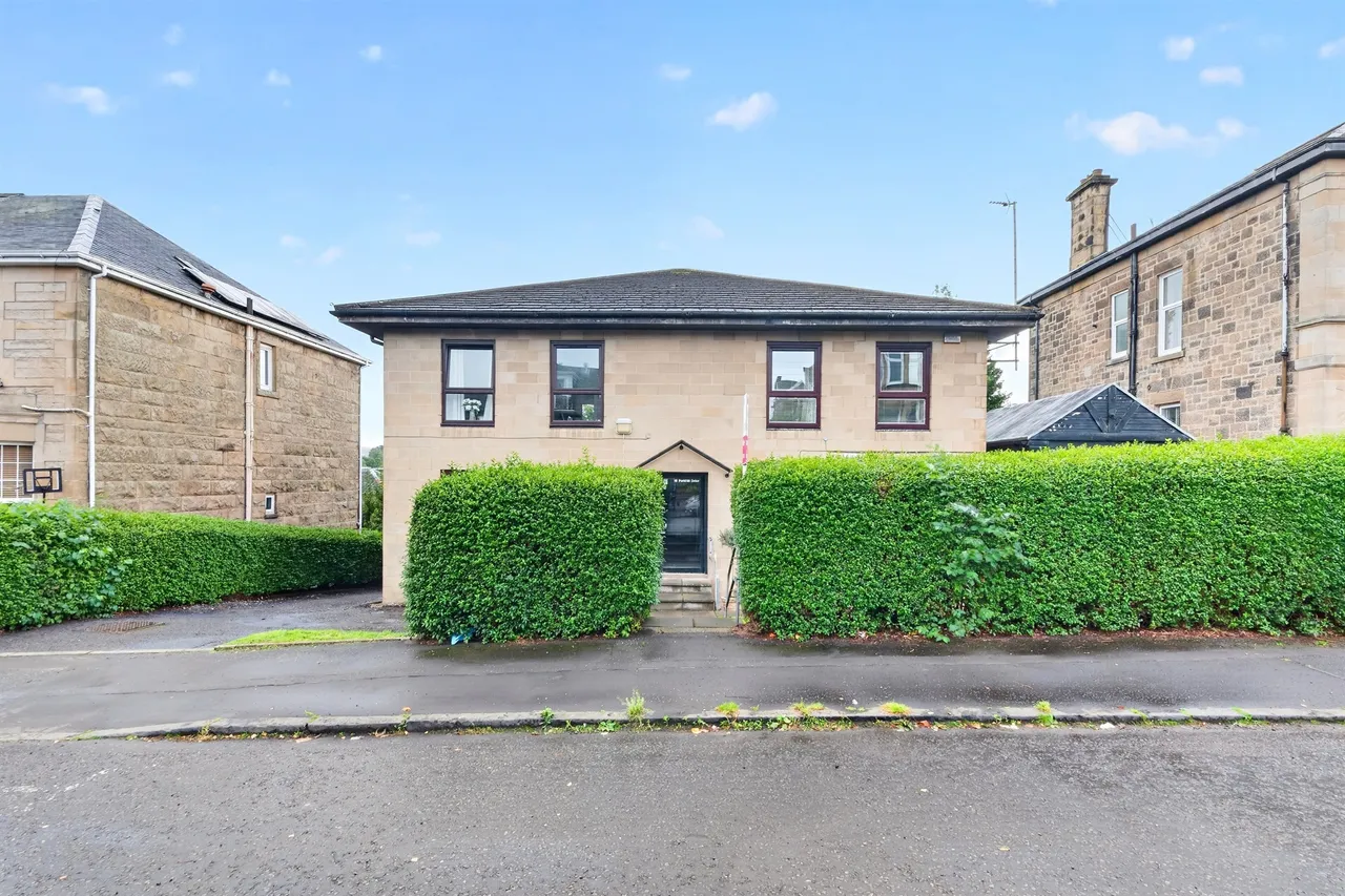2 bed flat for sale, Parkhill Drive, Rutherglen, G73