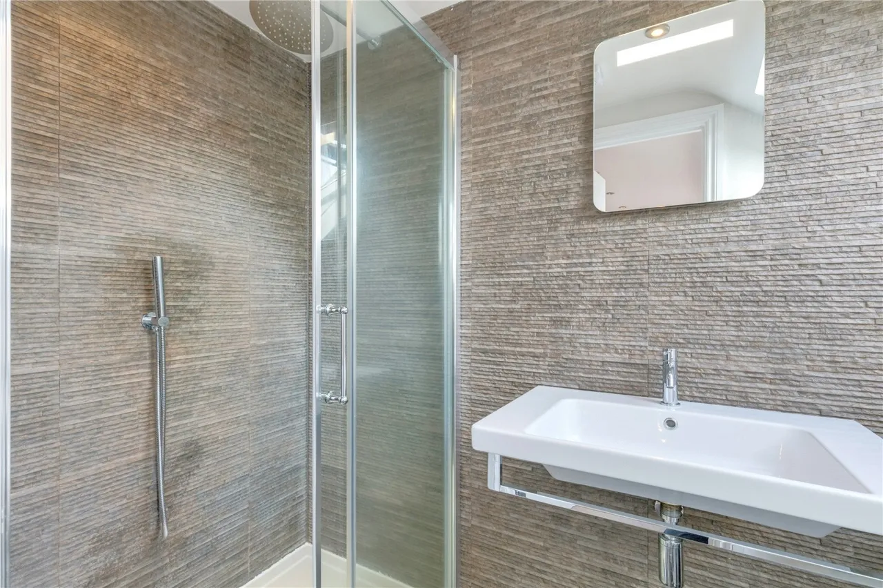 Broomwood Road, London, SW11, photo 14