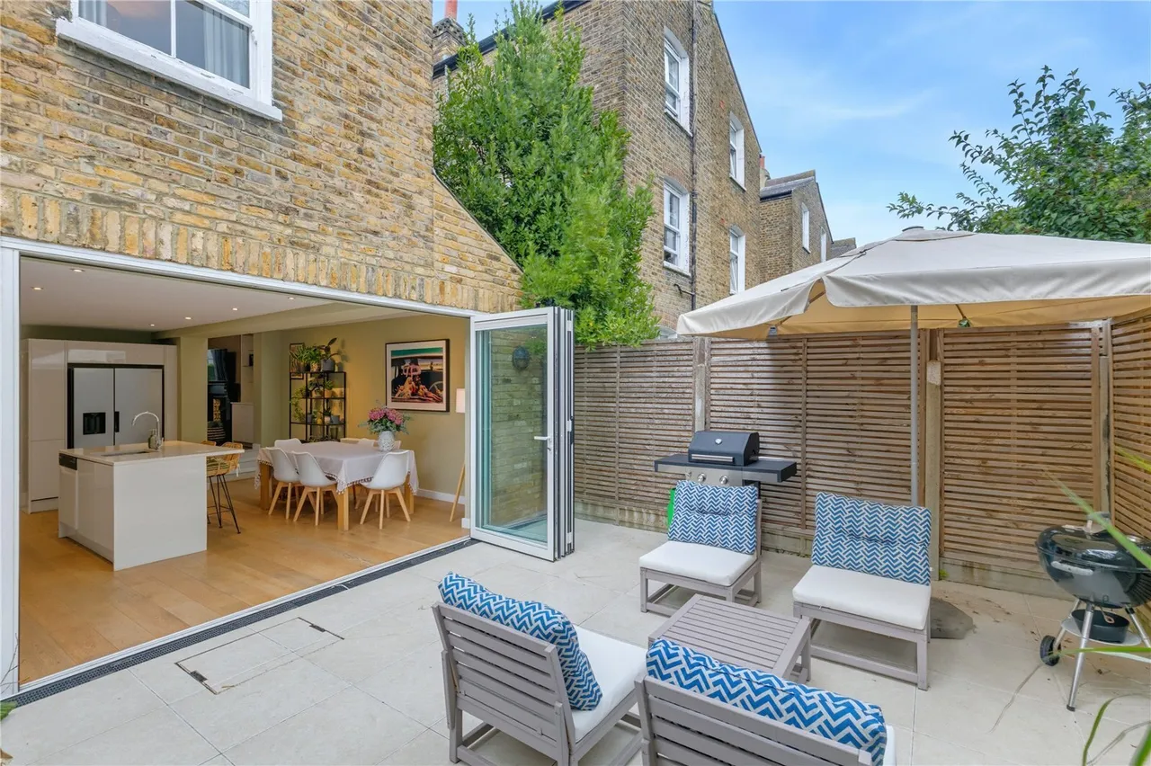 Broomwood Road, London, SW11, photo 4