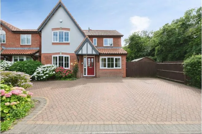 4 bed house for sale, Beaumont Avenue, Southwell, NG25